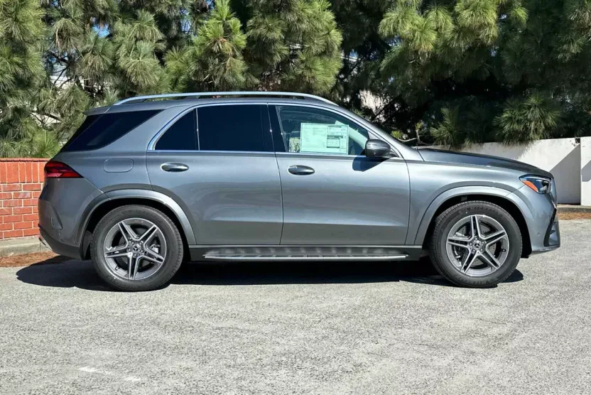 2026 Mercedes Benz GLE 450 4MATIC photo 1
