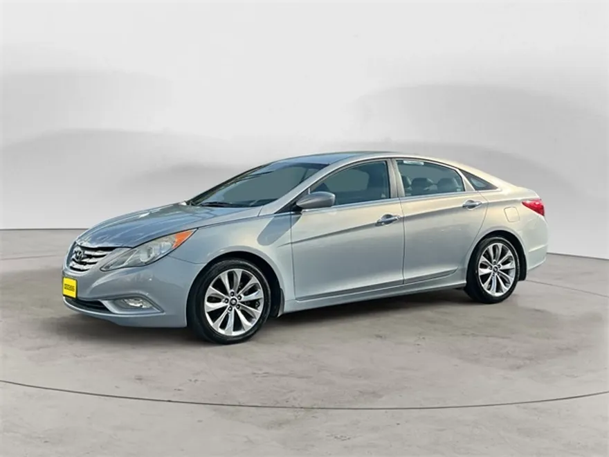 2012 Hyundai Sonata SE photo 1