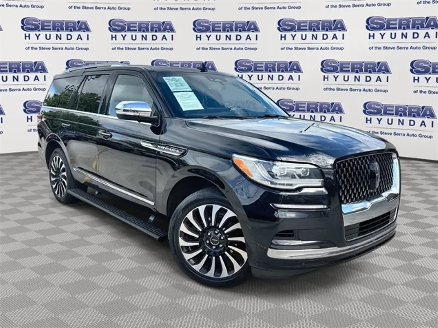 2022 Lincoln Navigator Black Label photo 1