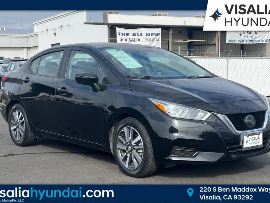 2020 Nissan Versa SV photo 1