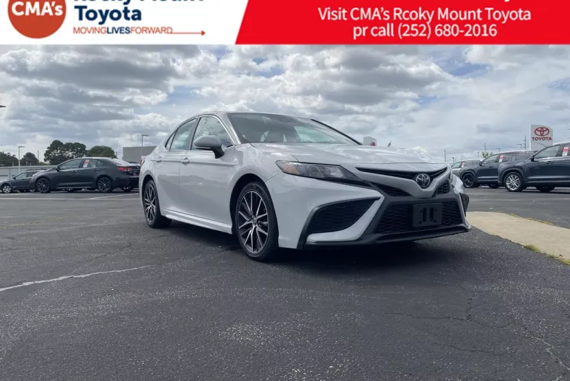 2023 Toyota Camry SE photo 1