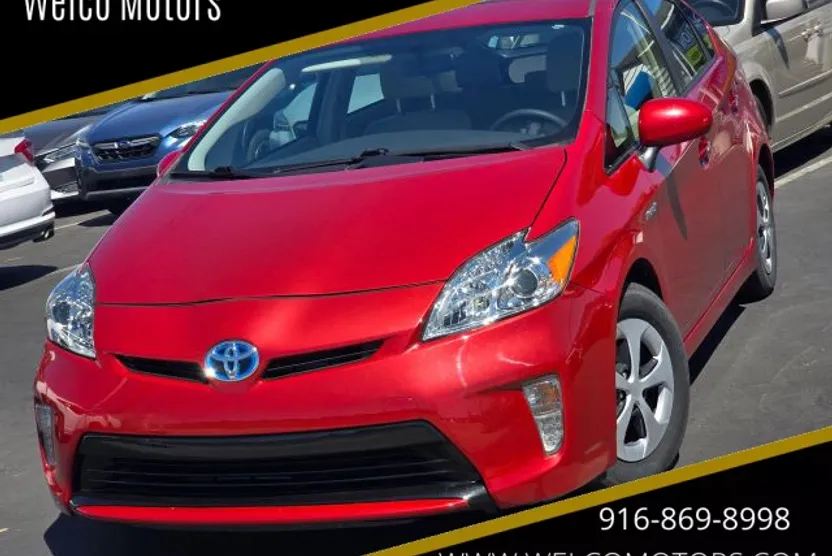 2013 Toyota Prius One photo 1