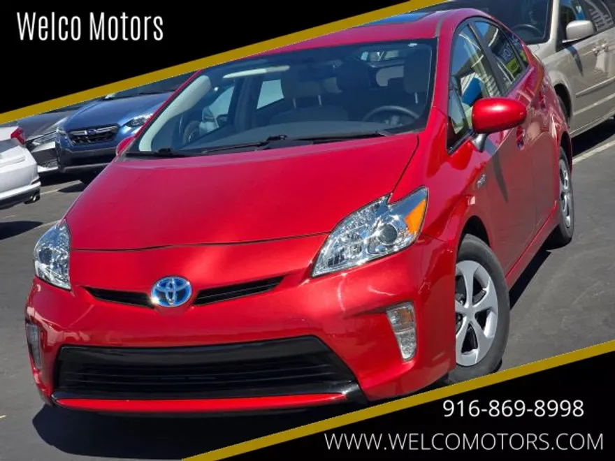 2013 Toyota Prius One photo 1
