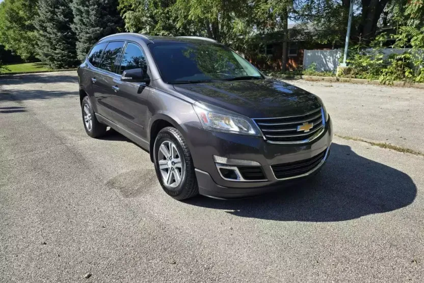 2015 Chevrolet Traverse 1LT photo 1