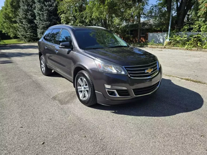 2015 Chevrolet Traverse 1LT photo 1