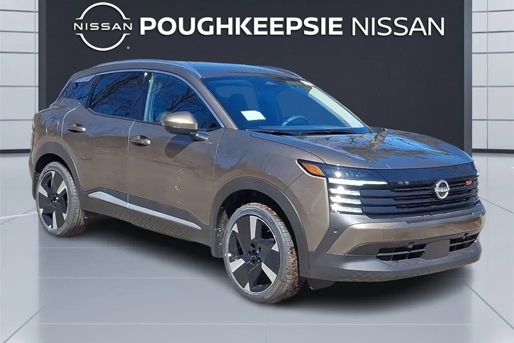 2025 Nissan Kicks SR photo 1