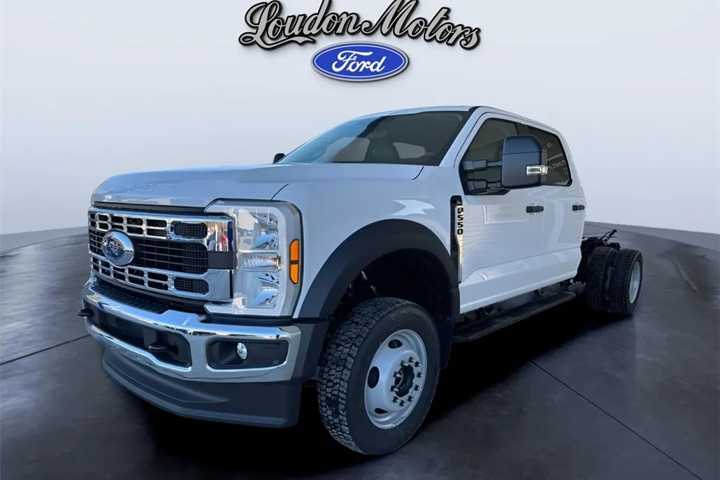 2024 Ford F-550 photo 1