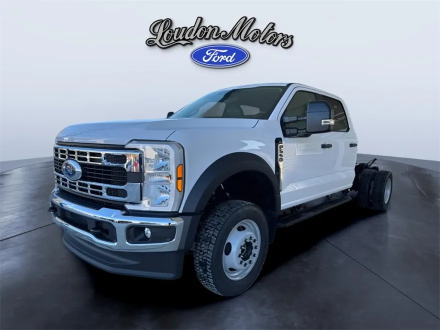 2024 Ford F-550 photo 1