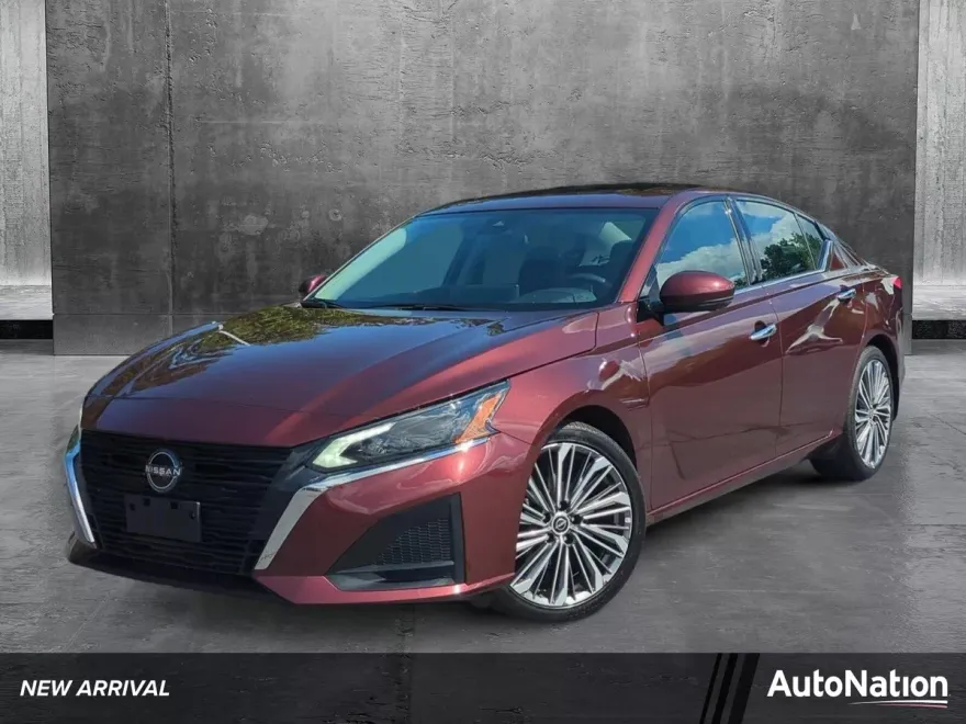2024 Nissan Altima 2.5 SL photo 1