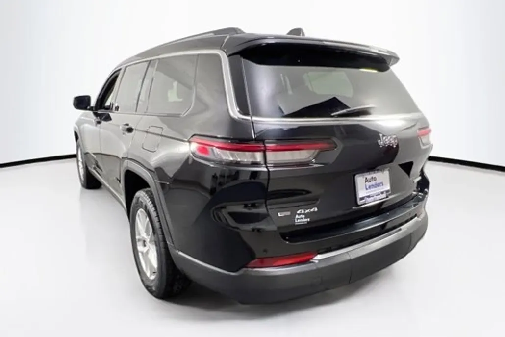 2021 Jeep Grand Cherokee Laredo photo 1