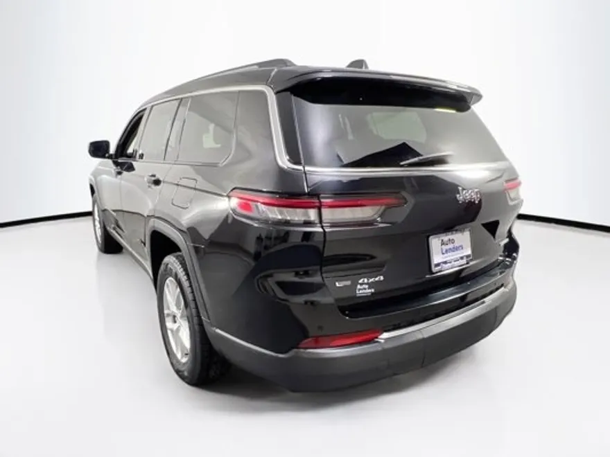 2021 Jeep Grand Cherokee Laredo photo 1