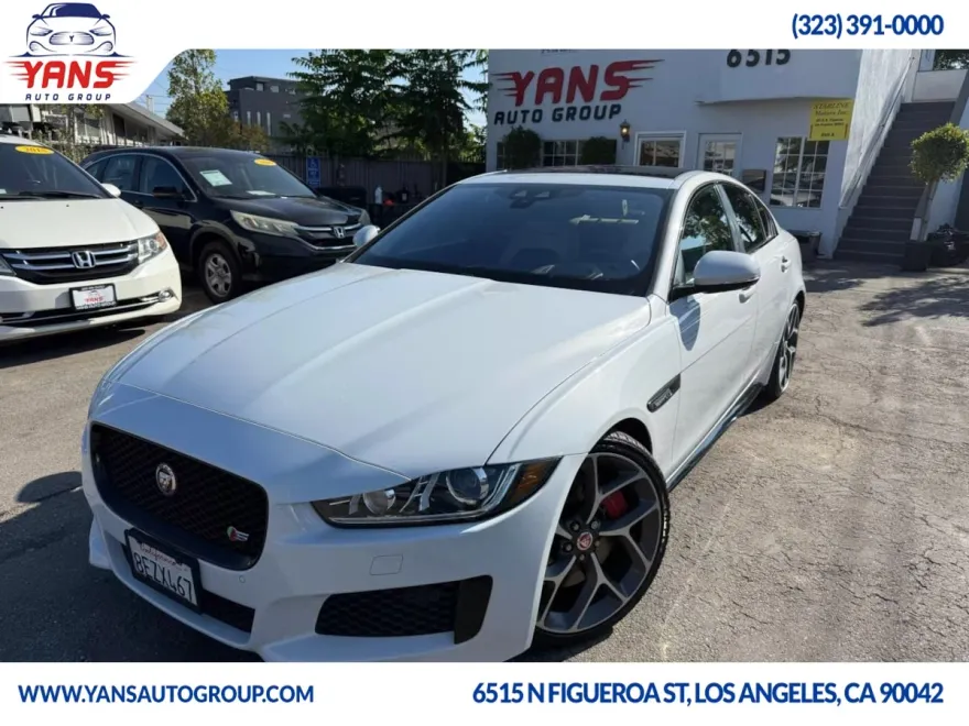 2018 Jaguar XE S photo 1
