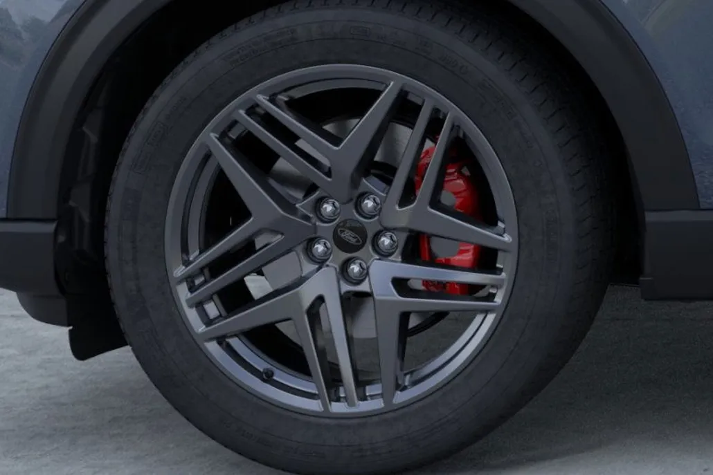 2025 Ford Explorer ST photo 1