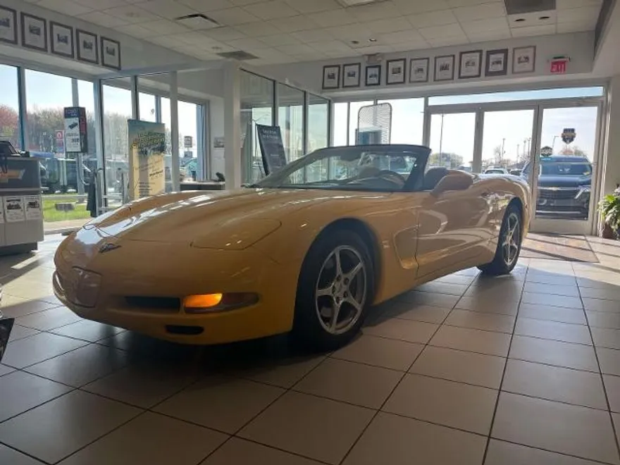 2002 Chevrolet Corvette photo 1