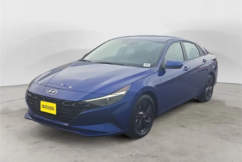 2021 Hyundai Elantra SEL photo 1