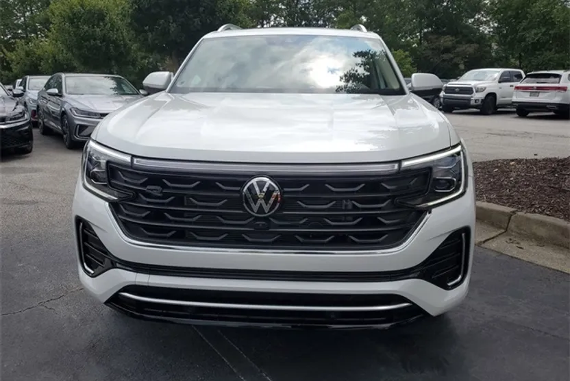 2026 Volkswagen Atlas SEL Premium R-Line photo 1