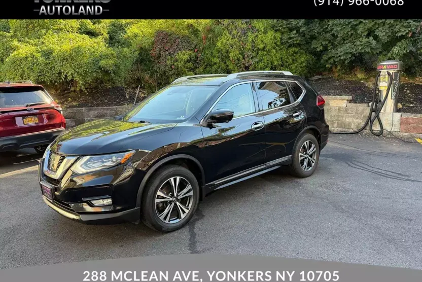 2017 Nissan Rogue SL photo 1
