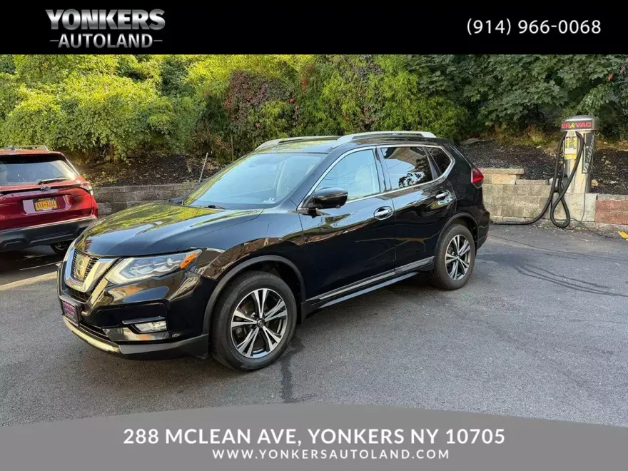 2017 Nissan Rogue SL photo 1