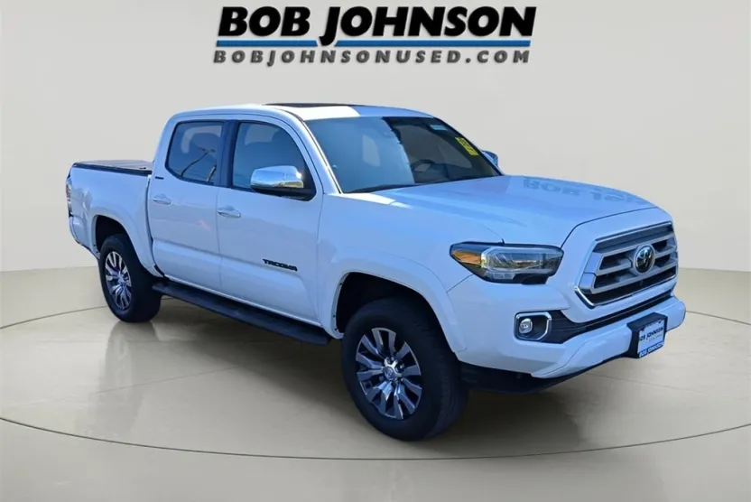 2023 Toyota Tacoma Limited V6 photo 1