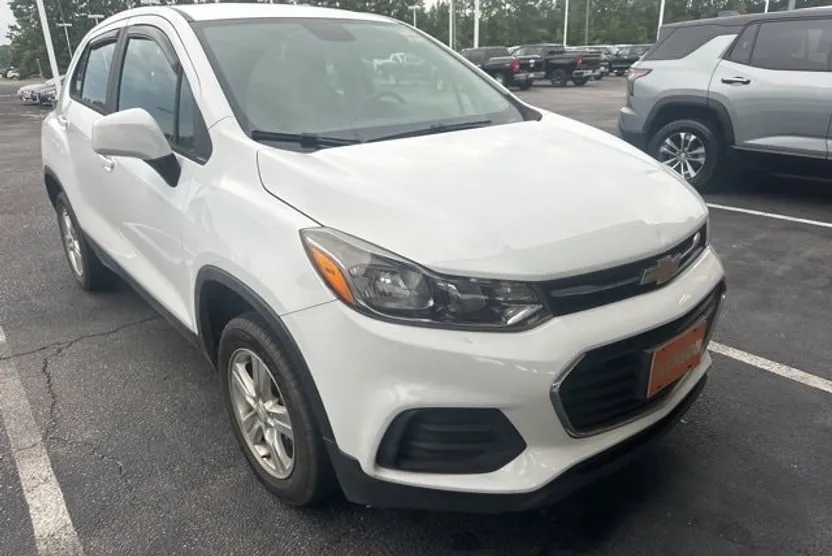 2018 Chevrolet Trax LS photo 1