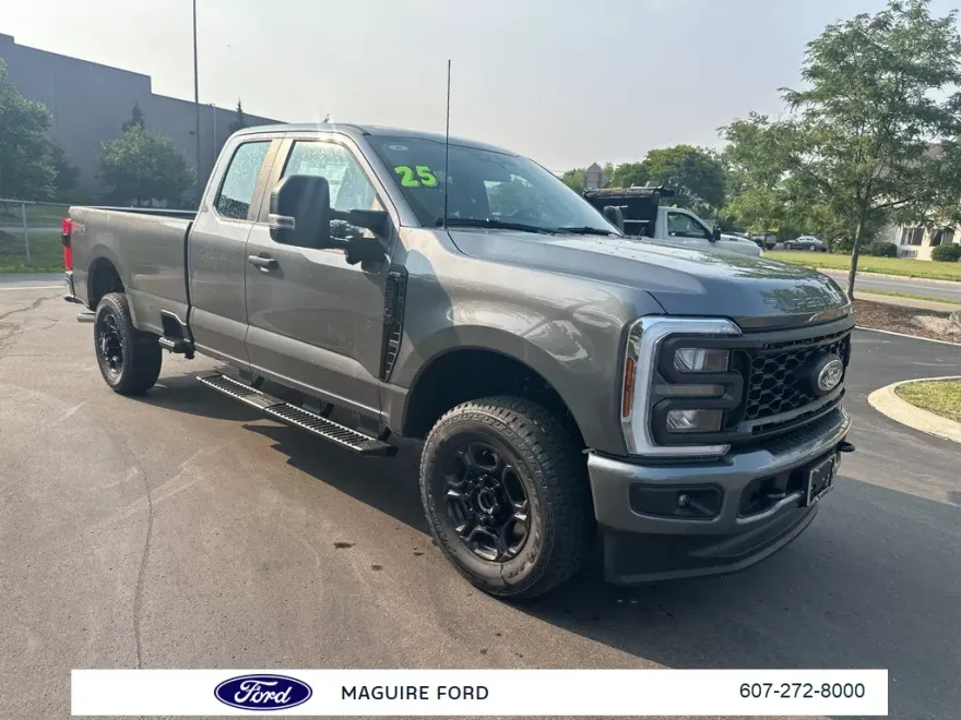 2025 Ford F-350 XL photo 1