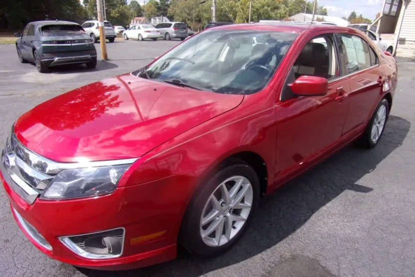 2012 Ford Fusion SEL photo 1