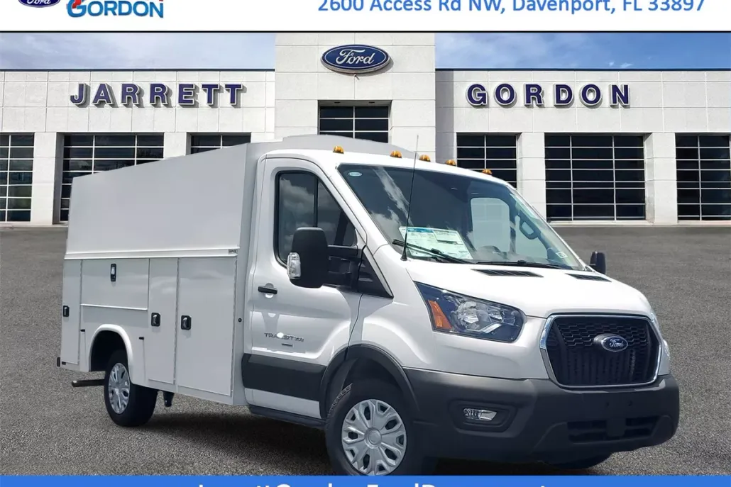 2025 Ford Transit Cutaway photo 1