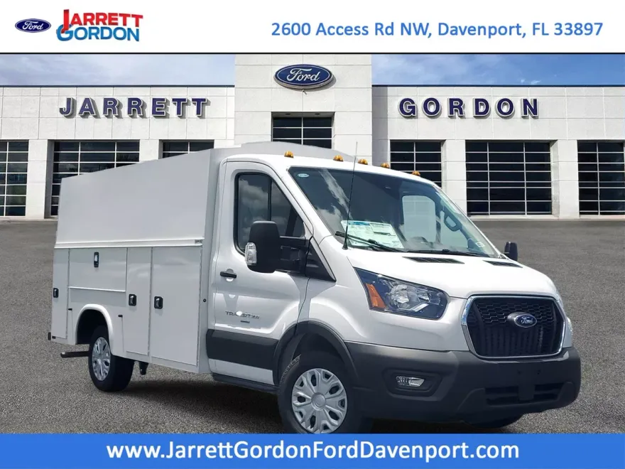 2025 Ford Transit Cutaway photo 1