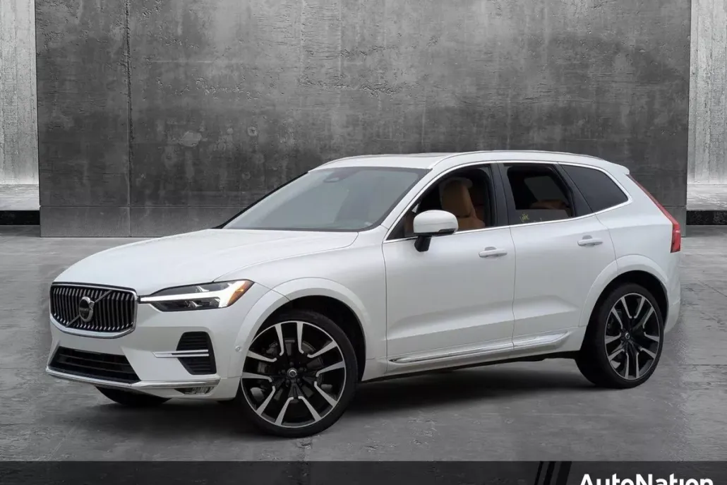 2022 Volvo XC60 Inscription photo 1
