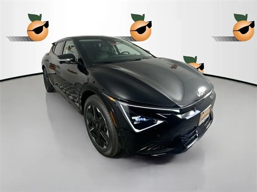 2025 Kia EV6 Wind photo 1