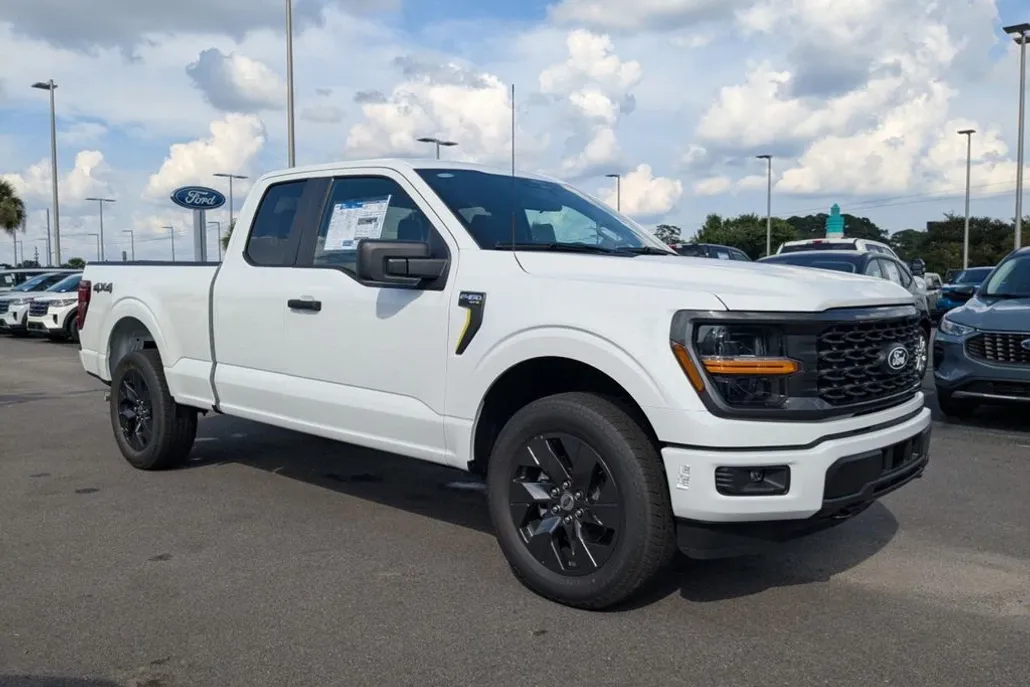 2025 Ford F-150 STX photo 1