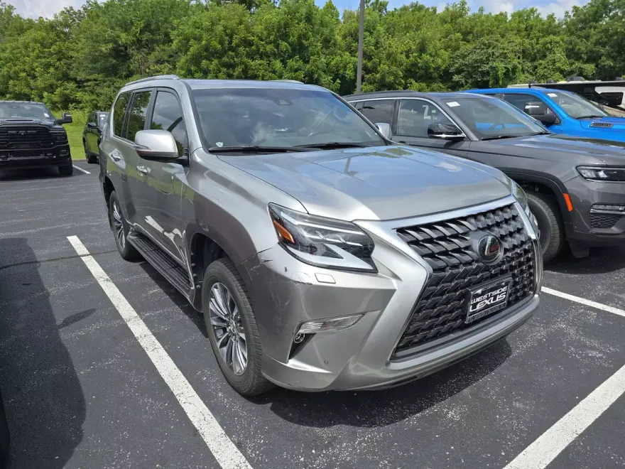 2022 Lexus GX 460 Luxury photo 1