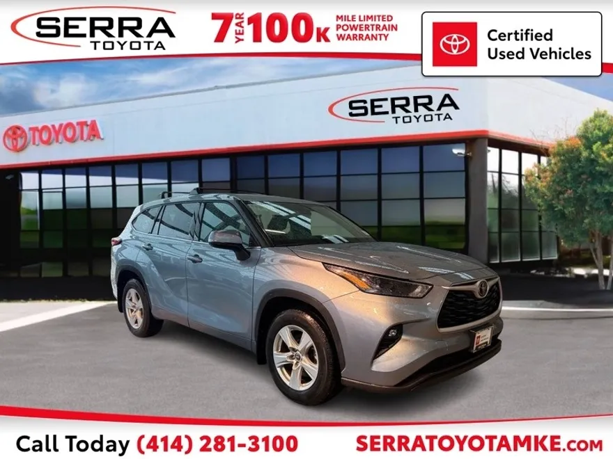 2022 Toyota Highlander LE photo 1