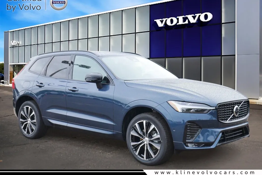 2025 Volvo XC60 B5 Plus photo 1