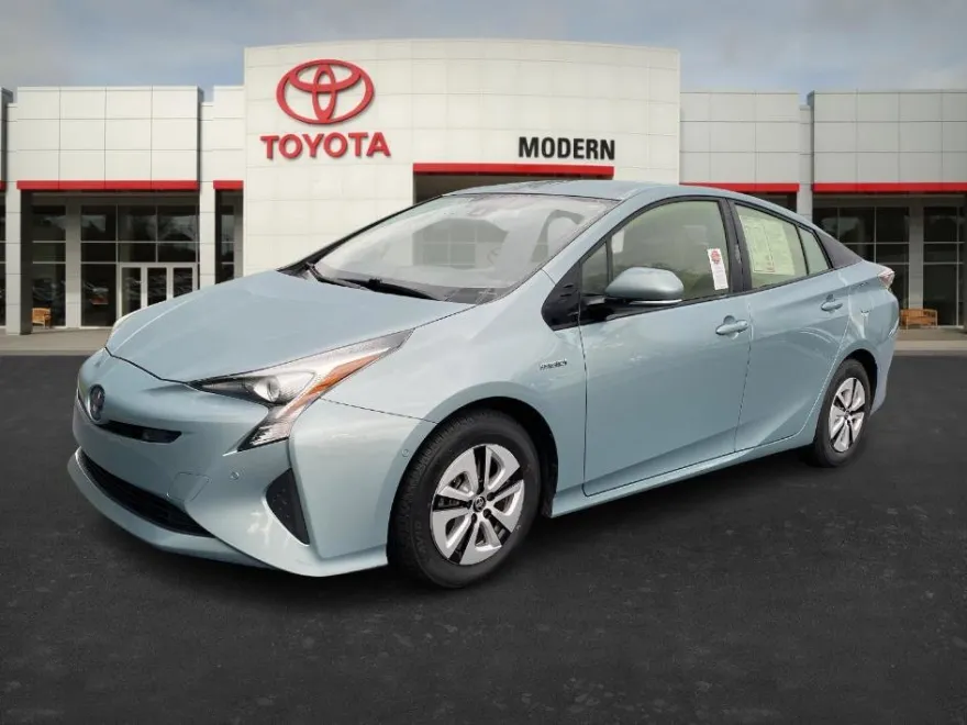 2018 Toyota Prius Two photo 1