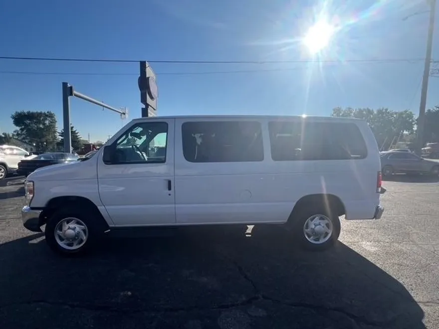 2014 Ford E-350 photo 1