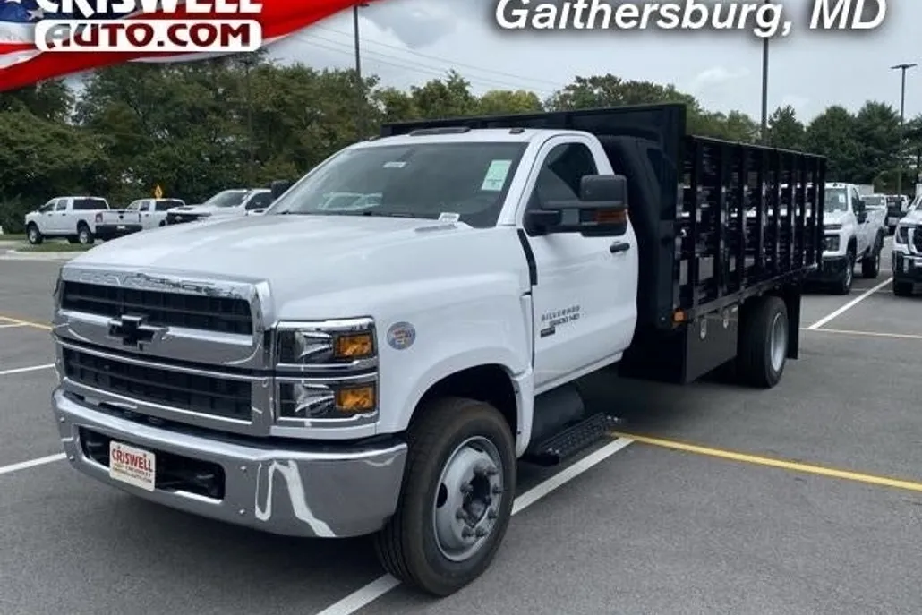 2024 Chevrolet Silverado 5500HD Work Truck photo 1