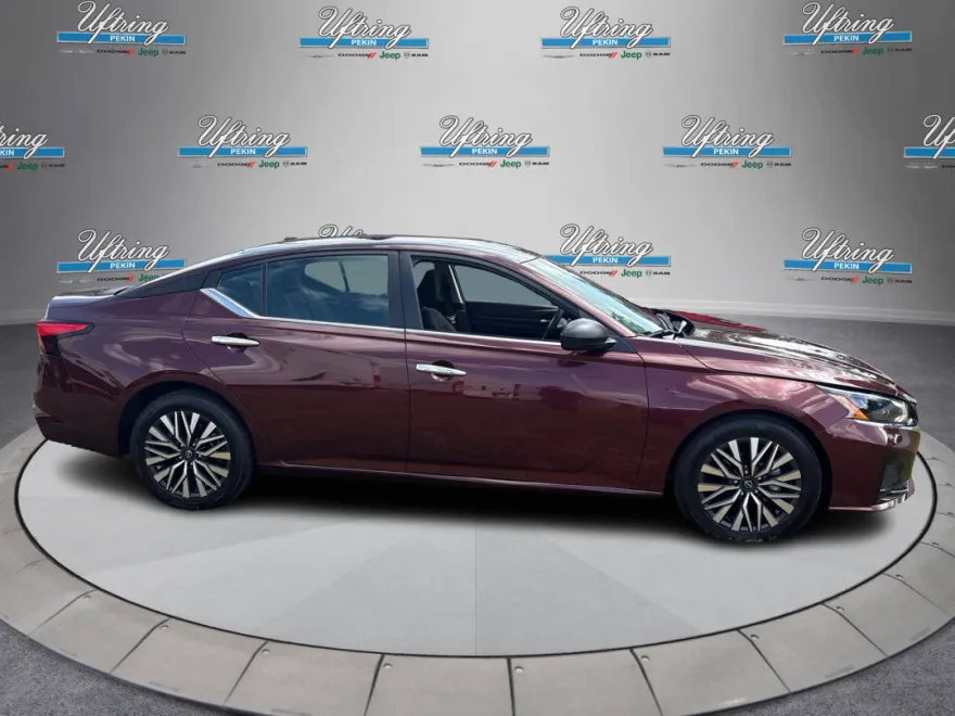 2024 Nissan Altima 2.5 SV photo 1