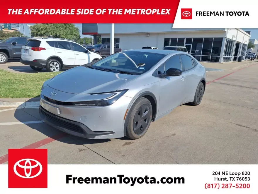 2023 Toyota Prius photo 1