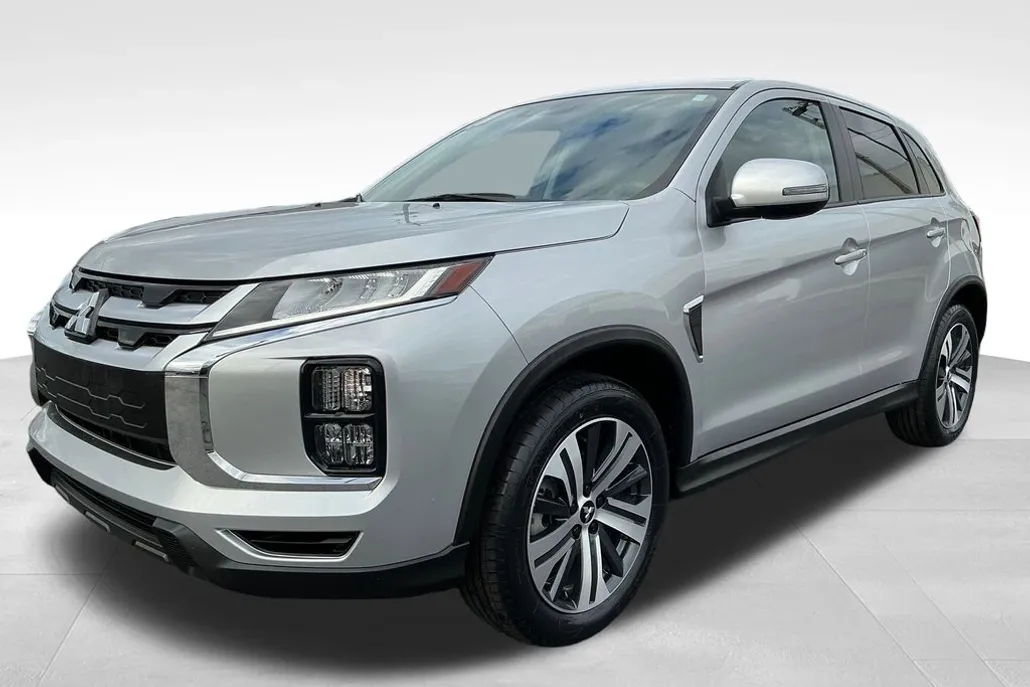 2022 Mitsubishi Outlander Sport SE photo 1