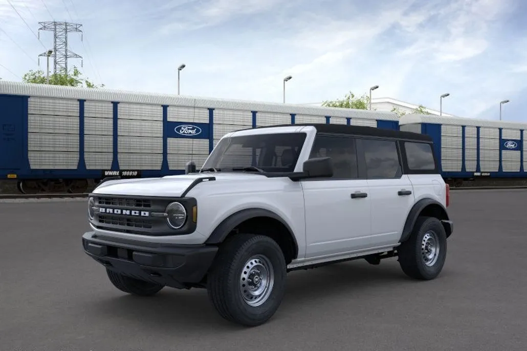 2025 Ford Bronco Base photo 1