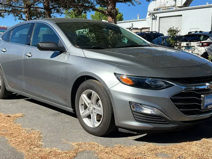 2023 Chevrolet Malibu LS photo 1