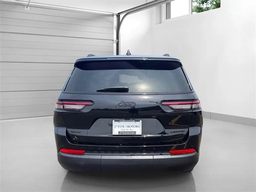 2025 Jeep Grand Cherokee Limited photo 1