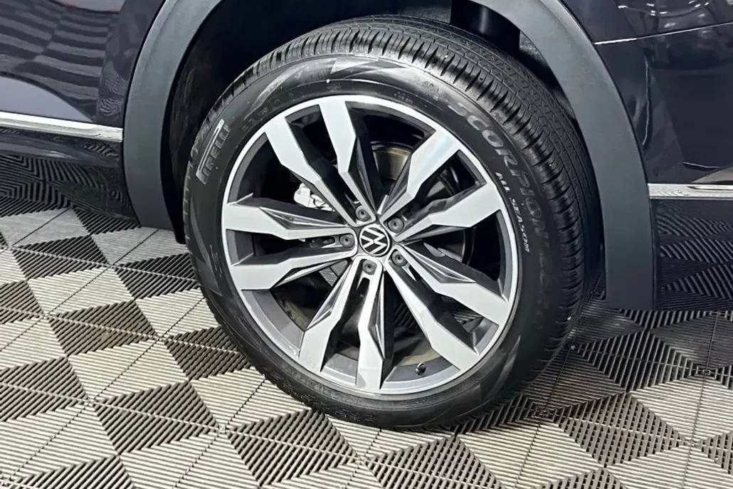 2023 Volkswagen Atlas V6 SEL Premium R-Line photo 1