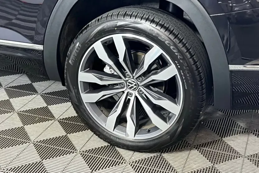 2023 Volkswagen Atlas V6 SEL Premium R-Line photo 1