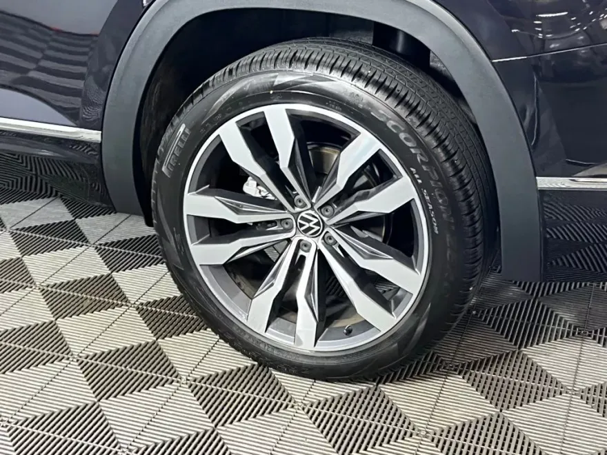 2023 Volkswagen Atlas V6 SEL Premium R-Line photo 1