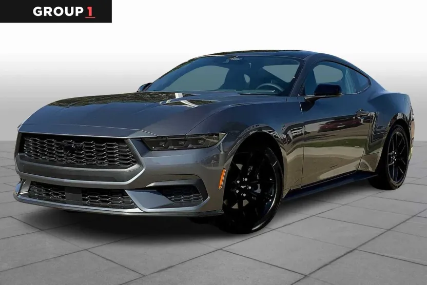 2025 Ford Mustang EcoBoost photo 1