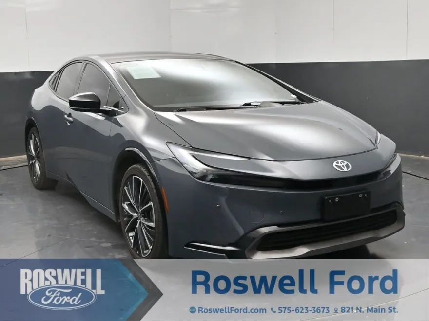 2023 Toyota Prius Limited photo 1