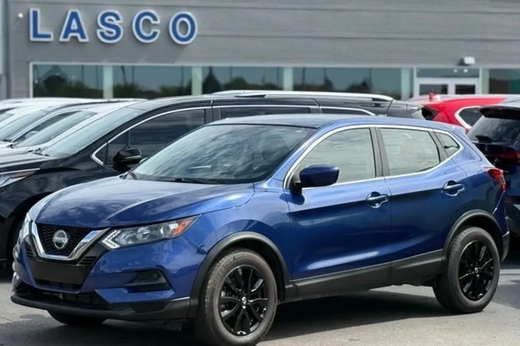 2021 Nissan Rogue Sport S photo 1