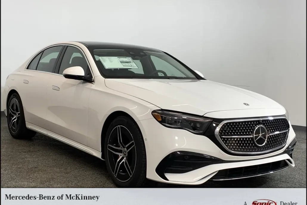 2025 Mercedes Benz E 350 4MATIC photo 1
